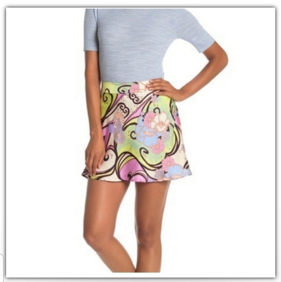 NWT FREE PEOPLE MINI SKIRT SIZE 2 - Picture 1 of 3